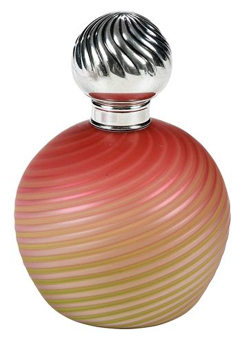 RUBENA VERDE SWIRL GLOBE