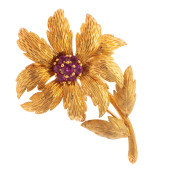 RUBY, 18K YELLOW GOLD FLOWER P
