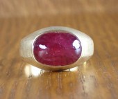 RUBY AND EIGHTEEN KARAT GOLD R
