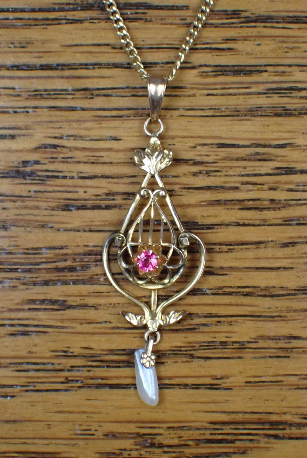 RUBY, PEARL AND GOLD PENDANT