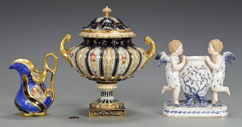 RUDOLSTADT CHERUB FIGURAL & VASE,