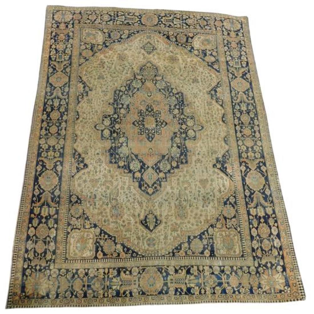 RUG: ANTIQUE PERSIAN KASHAN, 7' X