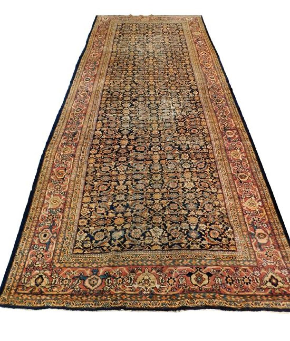 RUG: ANTIQUE PERSIAN MAHAL, DARK