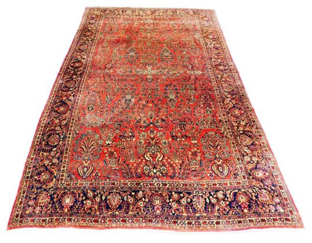 RUG: ANTIQUE PERSIAN SAROUK CARPET,