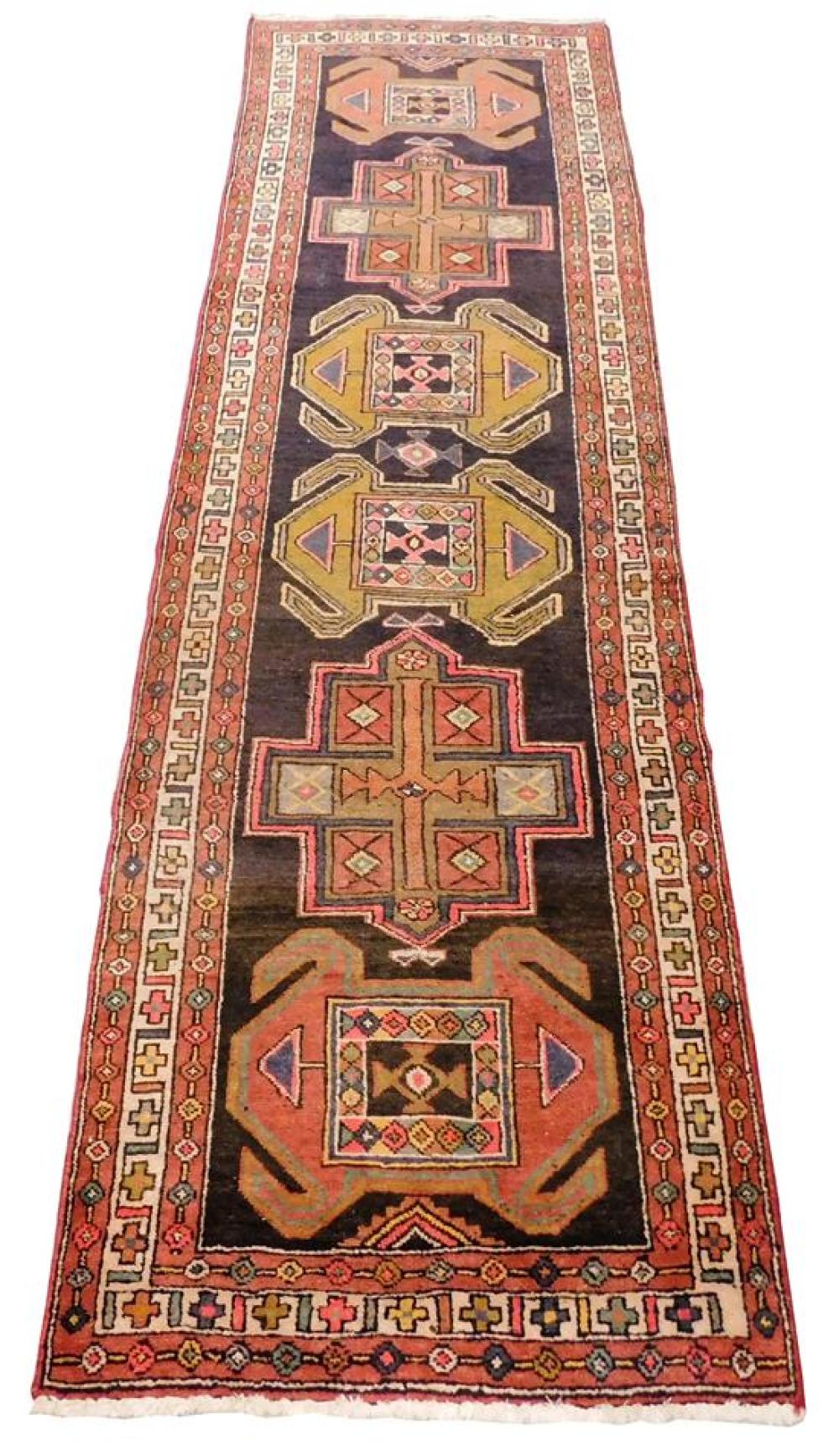 RUG: MODERN INDO CAUCASIAN STYLE