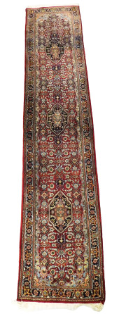 RUG: MODERN INDO PERSIAN RUNNE