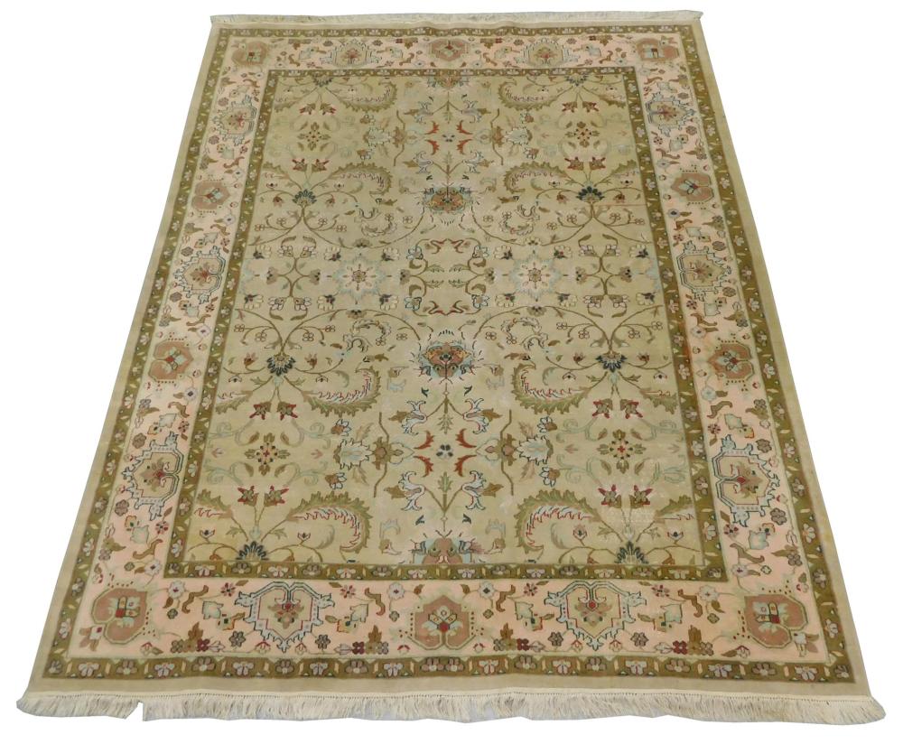RUG: MODERN INDO-PERSIAN STYLE