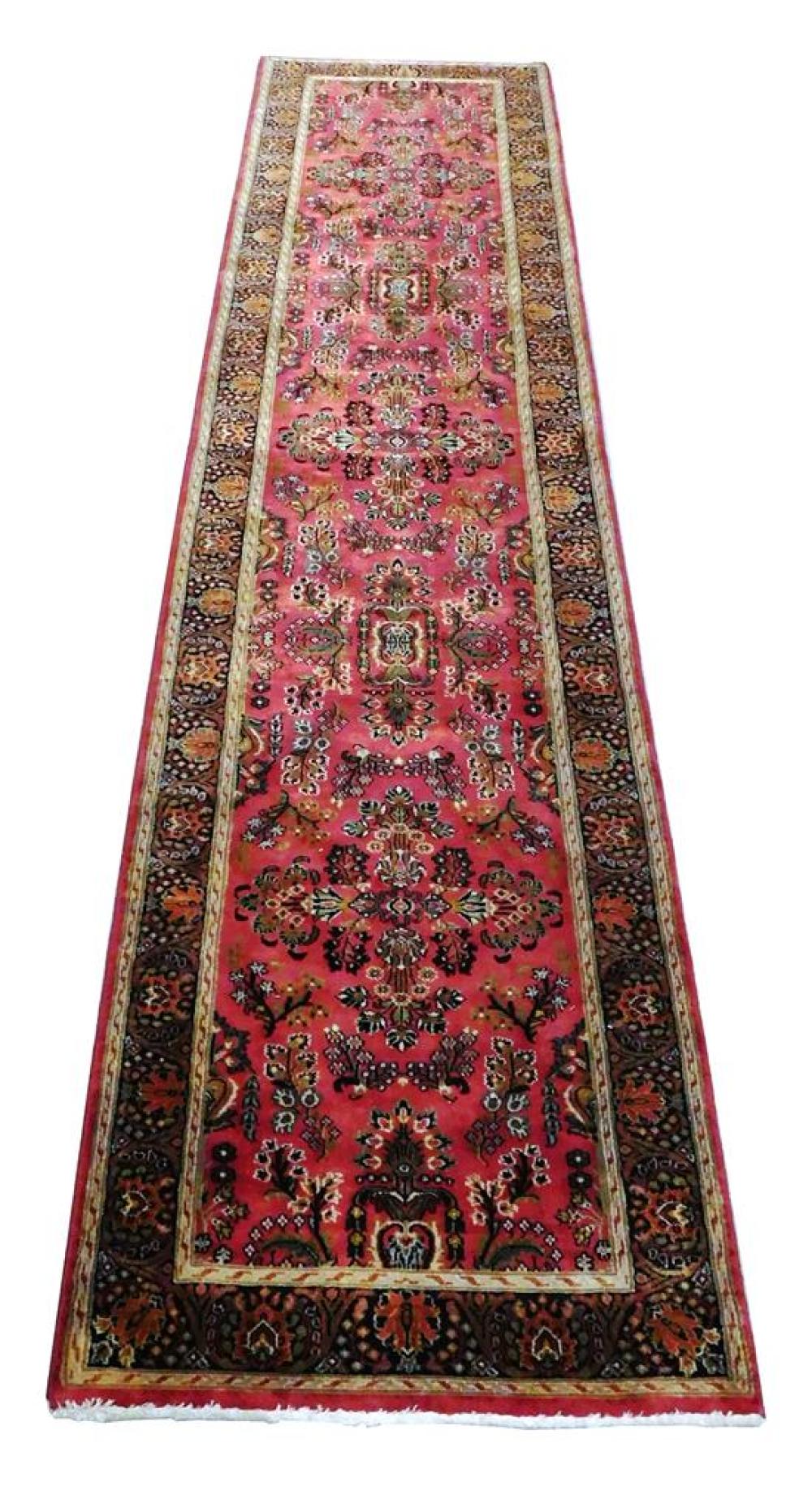 RUG: MODERN INDO SAROUK STYLE