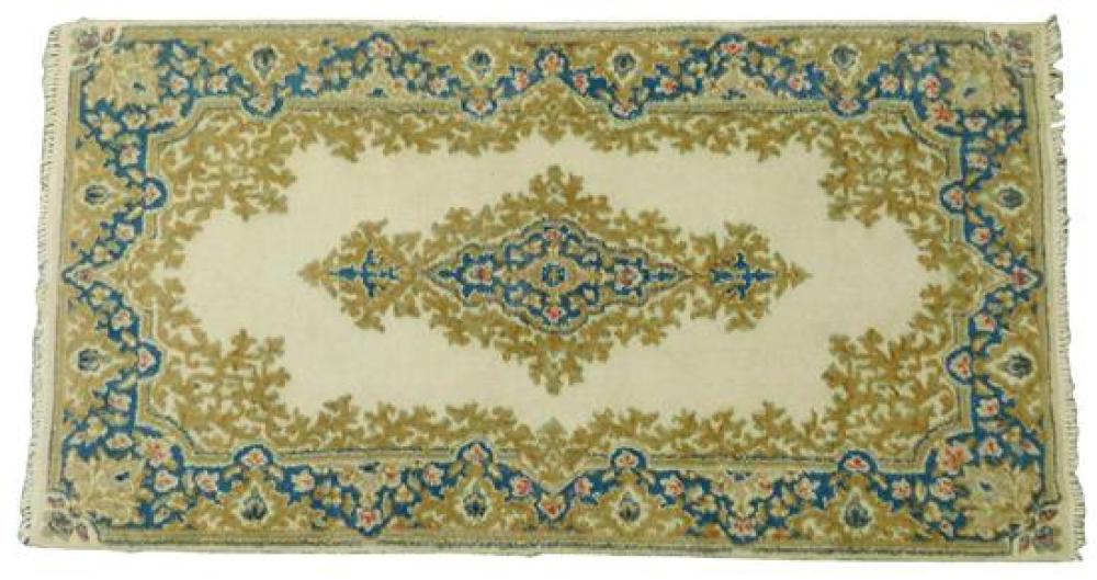 RUG: MODERN PERSIAN KERMIN