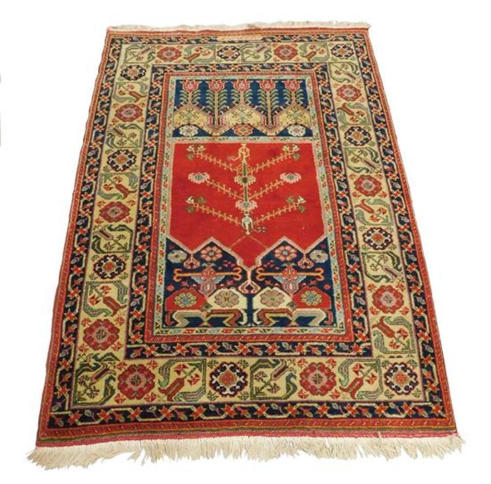 RUG: MODERN TURKISH STYLE PRAYER