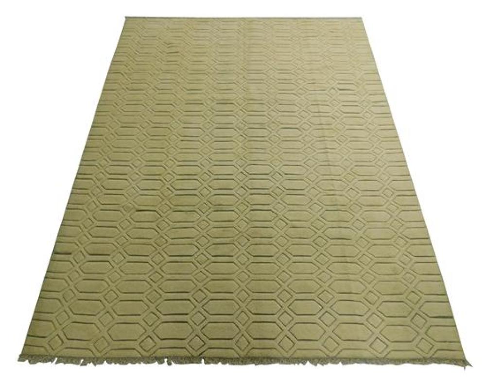 RUG: MOROCCAN, 9' 2" X 11' 10",