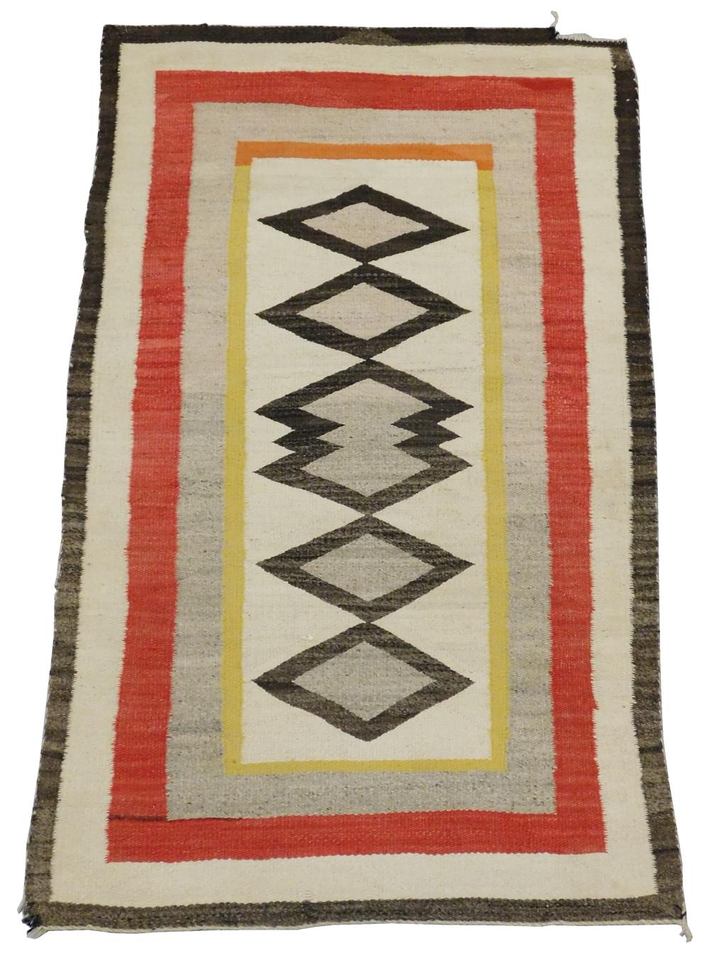 RUG: NATIVE AMERICAN NAVAJO RUG, 5'