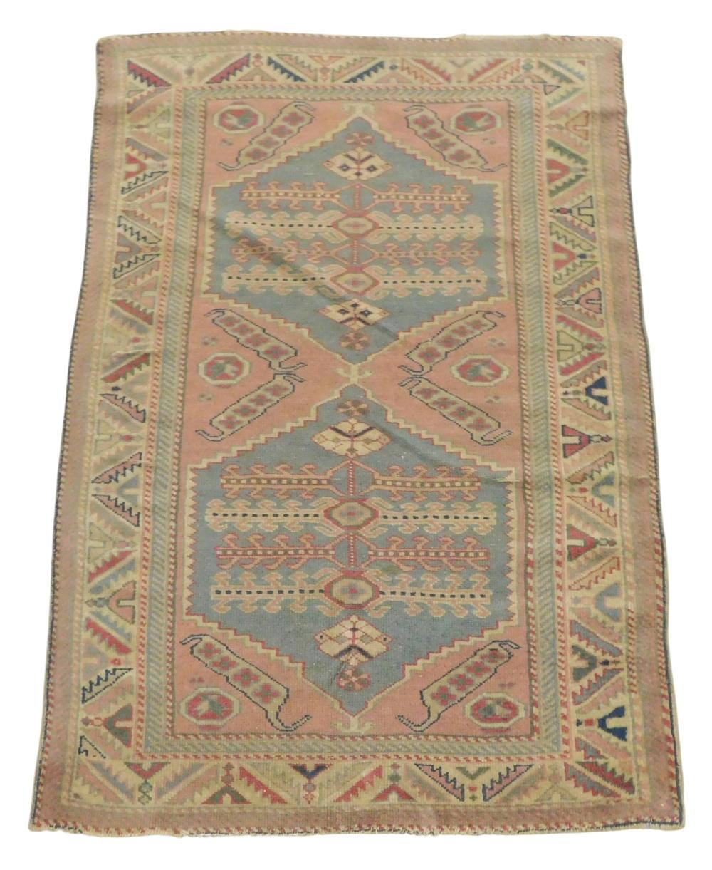 RUG: ORIENTAL SCATTER RUG, 3' 7"