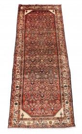 RUG: PERSIAN HAMADAN, 9' 10" X