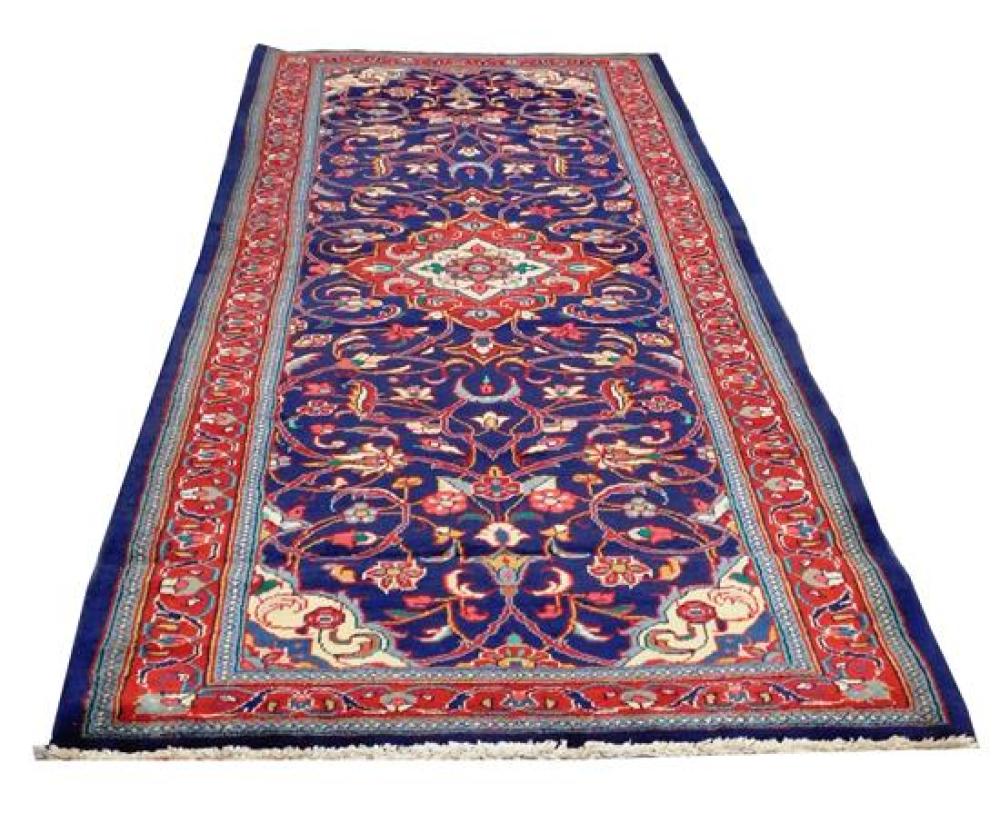 RUG: PERSIAN HAMADAN RUNNER, 4' X