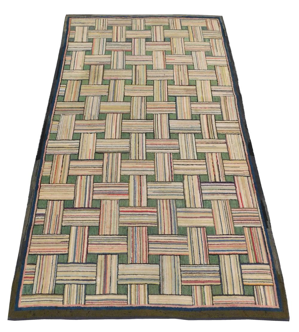 RUG: SEMI ANTIQUE HOOKED RUG, 7''5"