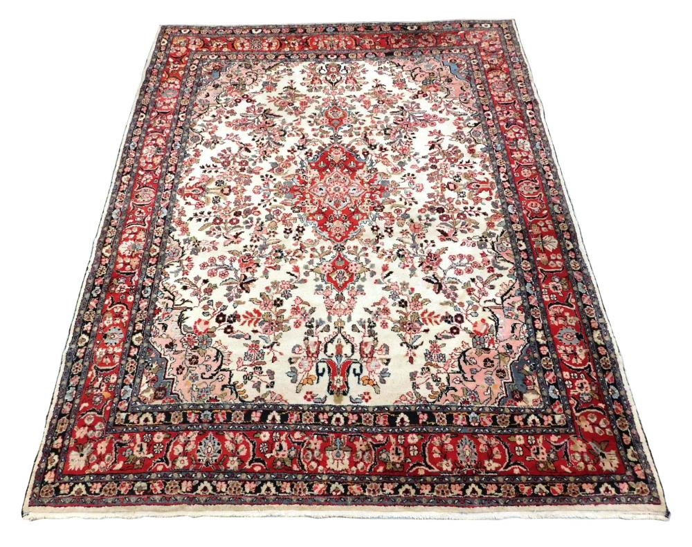RUG: SEMI-ANTIQUE PERSIAN SAROUK