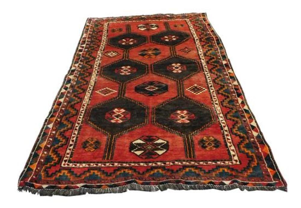 RUG: SEMI-ANTIQUE SHIRAZ, 4' X 9'