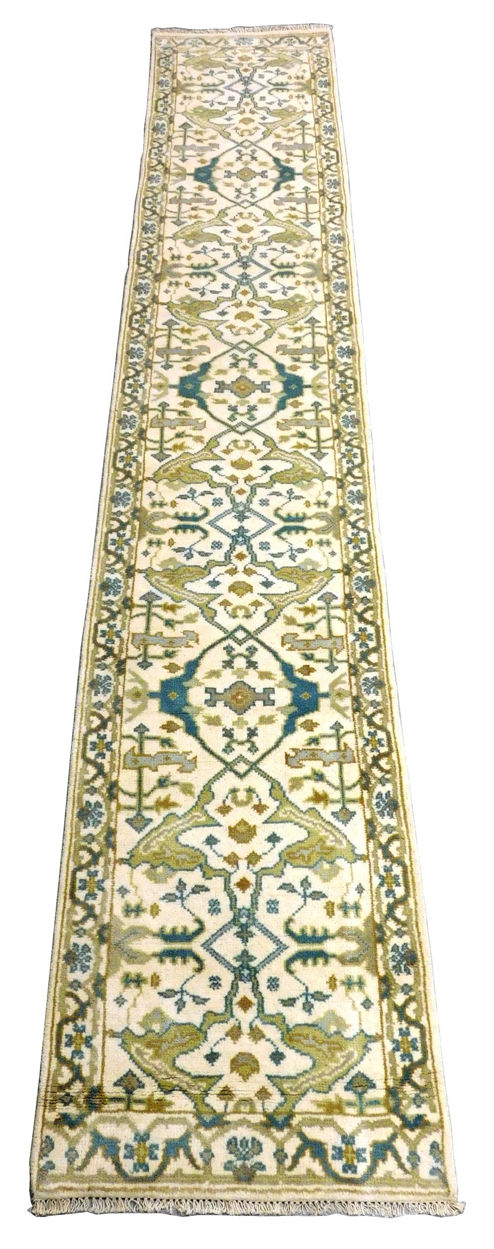 RUG: TURKISH ANGORA OUSHAK