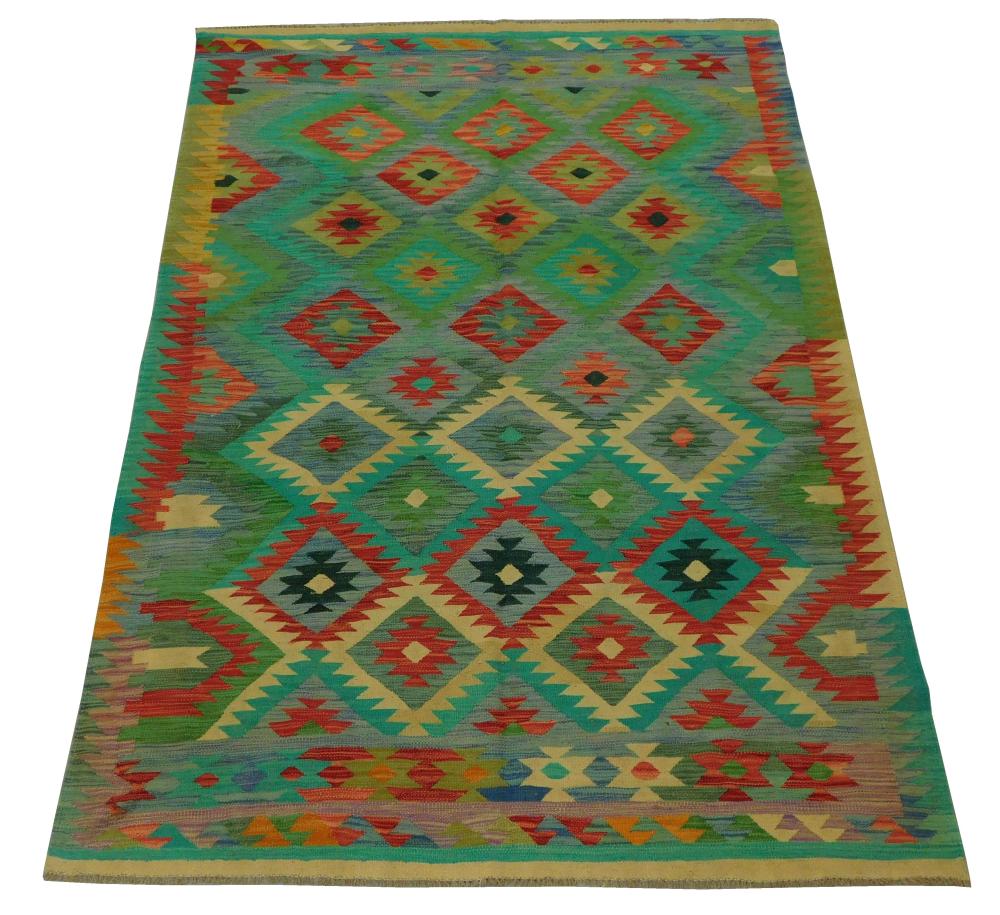 RUG: TURKISH KILIM, 5' X7',