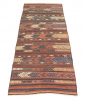 RUGS: SEMI ANTIQUE IRANIAN TRI