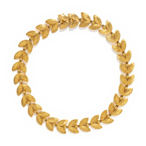 RUSER, YELLOW GOLD NECKLACE