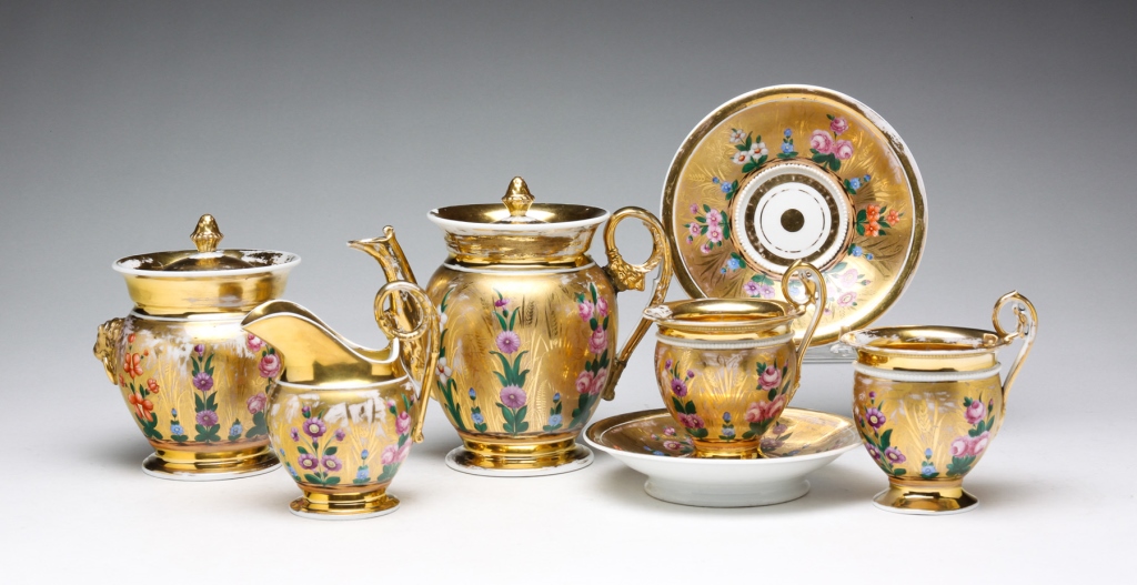 RUSSIAN GARDNER PORCELAIN TEA