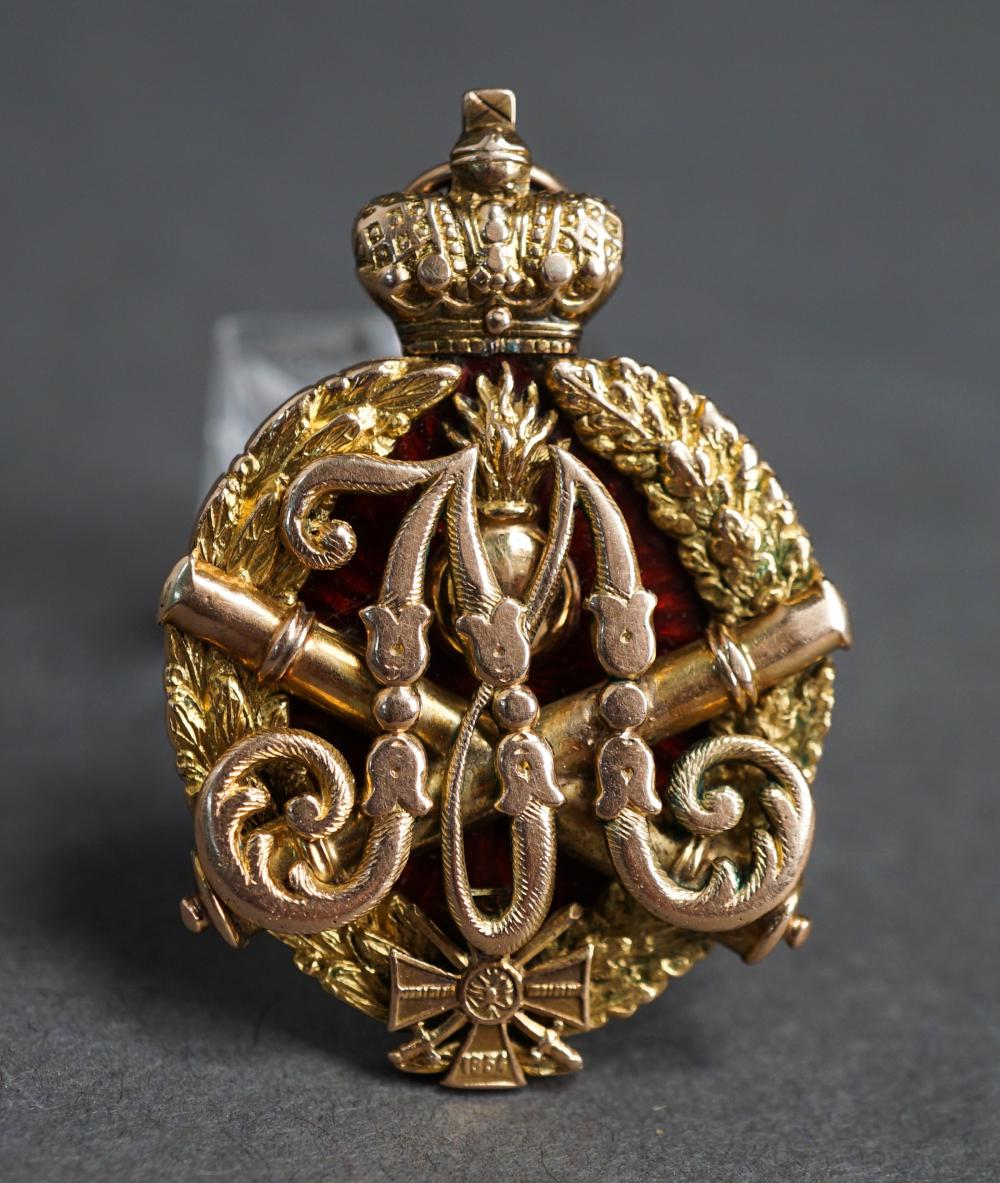 RUSSIAN GOLD AND ENAMEL MILITARY