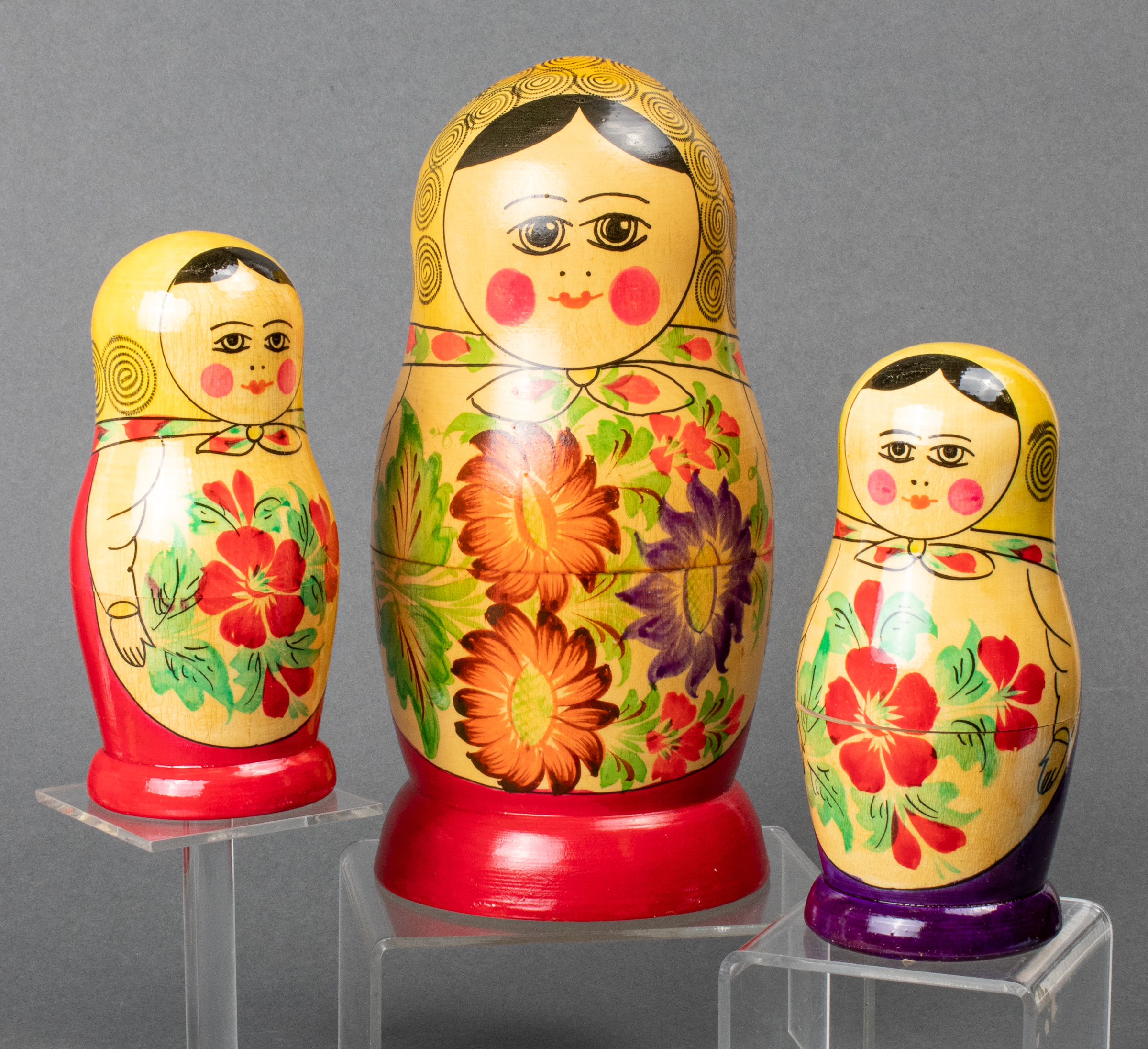 RUSSIAN MATRYOSHKA NESTING DOLLS, 3