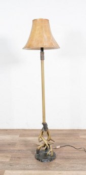 RUSTIC DEER ANTLER FLOOR LAMPR