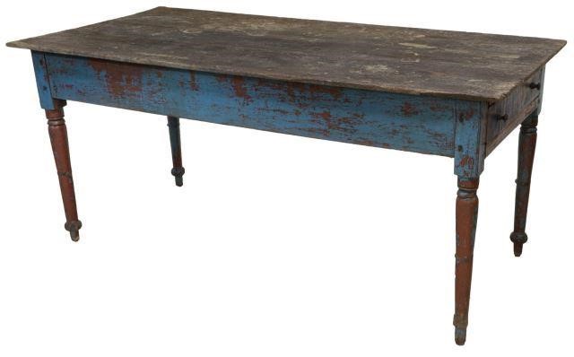 RUSTIC DISTRESSED FINISH