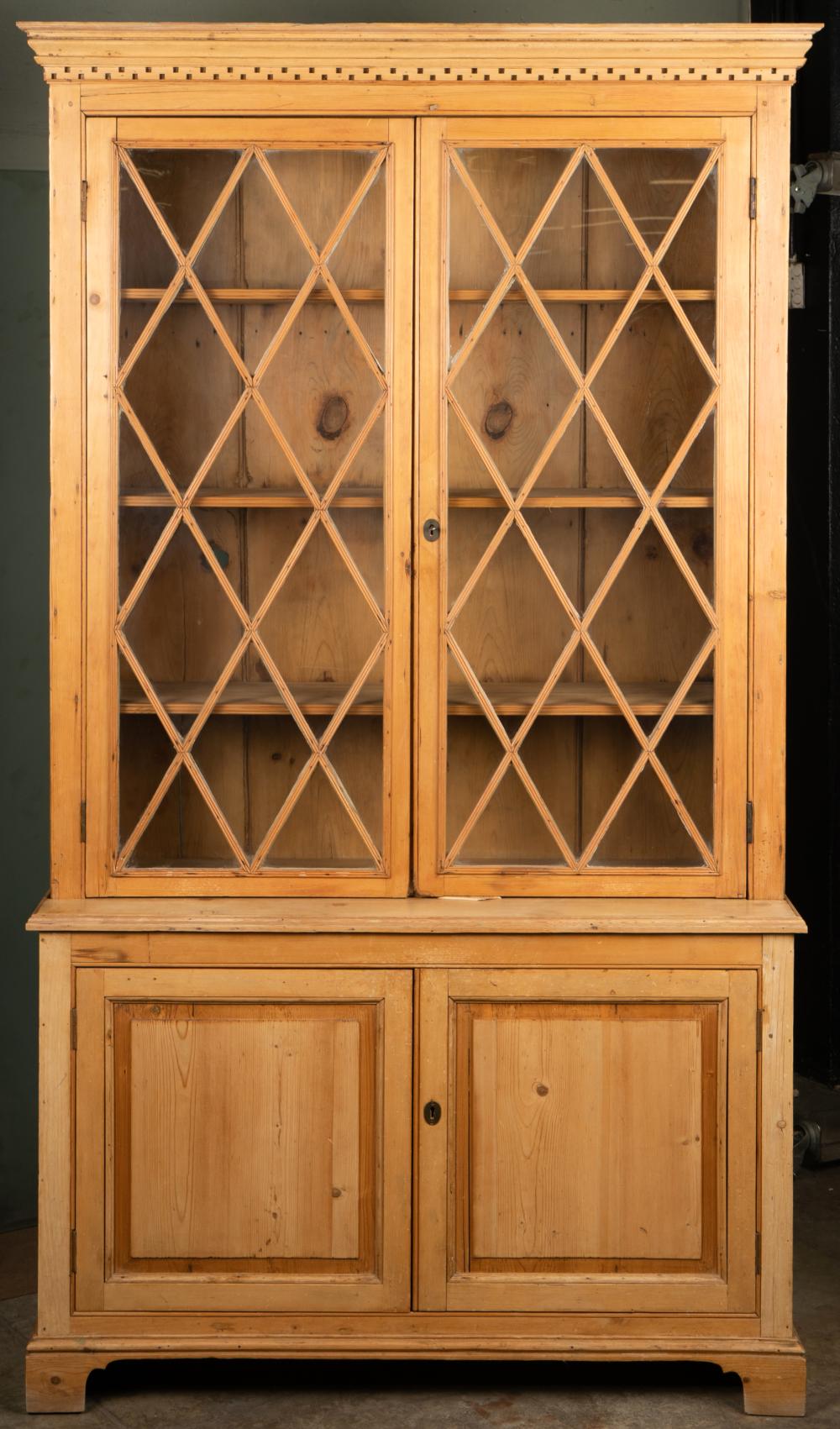 RUSTIC PINE CABINETRustic Pine