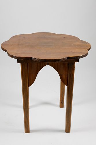 RUSTIC PINE SCALLOPED TOP SIDE