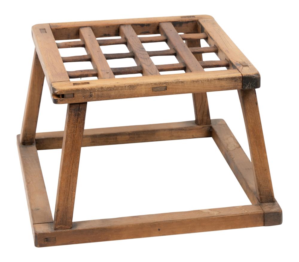 RUSTIC PINE SLATTED SIDE TABLE