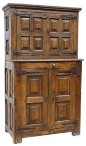 RUSTIC SPANISH OAK PANELED STE
