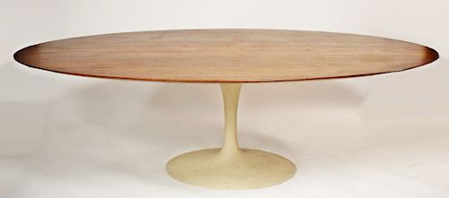 SAARINEN TULIP DINING TABLEWalnut