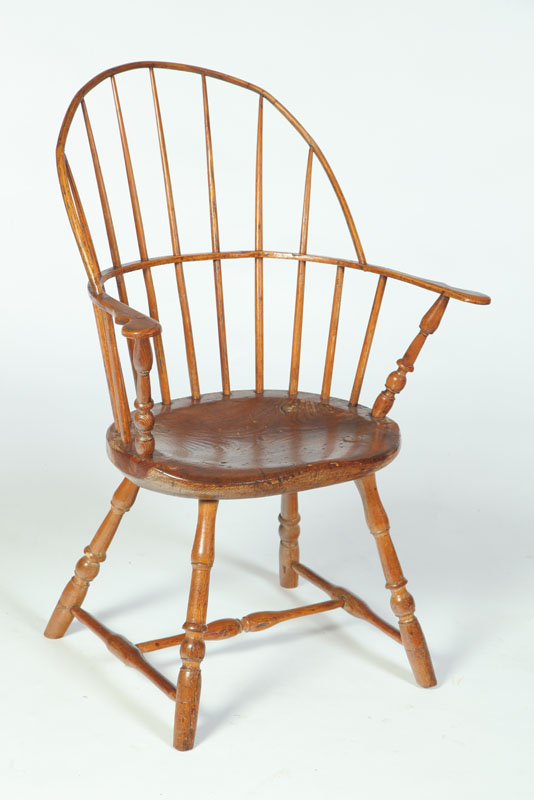 SACK-BACK WINDSOR ARMCHAIR. 