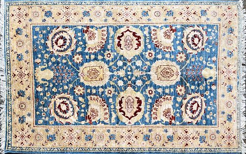 SAFAVIEH HAND KNOTTED WOOL