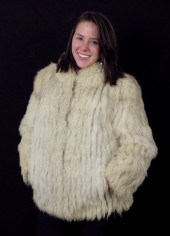 SAGA SHORT COLLAR WHITE FUR JA