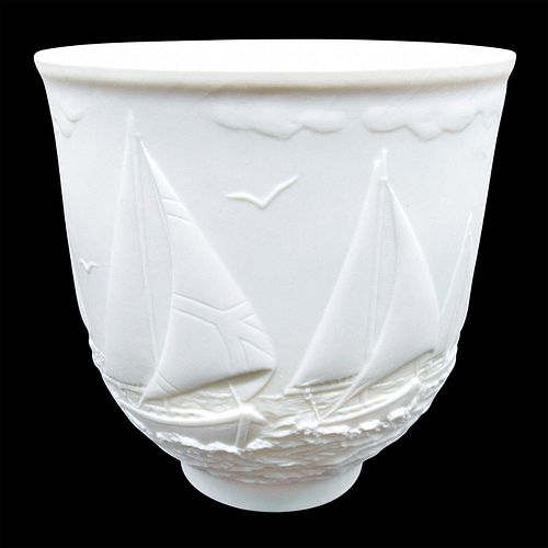 SAILING THE SEAS 1017657 - LLADRO