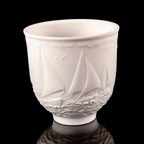 SAILING THE SEAS 1017657 - LLADRO