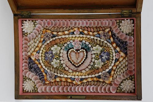 SAILOR'S VALENTINE HOUSED IN A