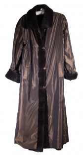 SAKS FIFTH AVENUE REVERSIBLE M