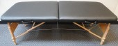 SALONITURE MASSAGE TABLE WITH