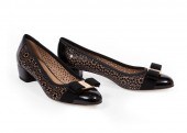 SALVATORE FERRAGAMO BLACK FLOR