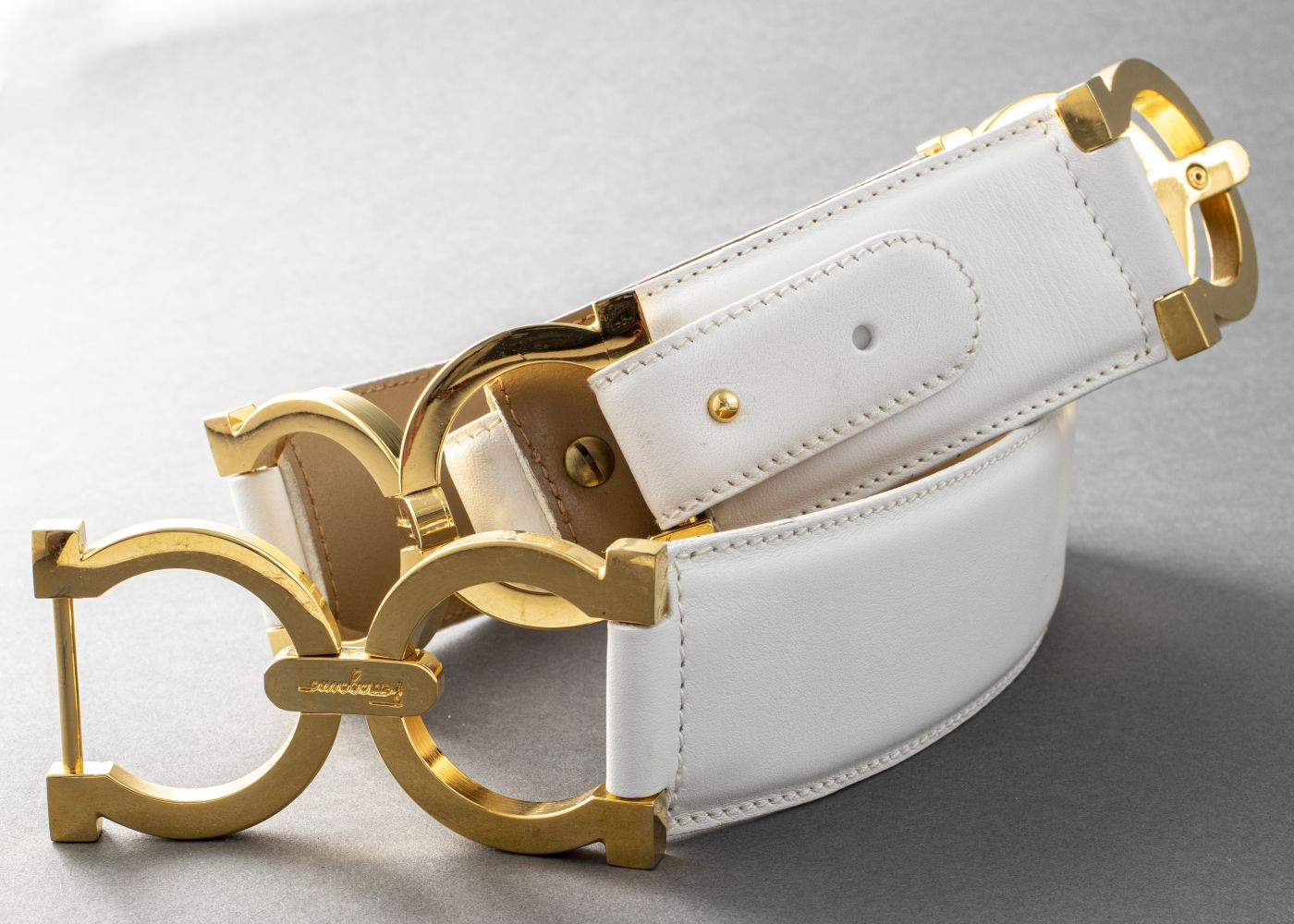 SALVATORE FERRAGAMO LEATHER &