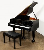 SAMICK BLACK BABY GRAND PIANO