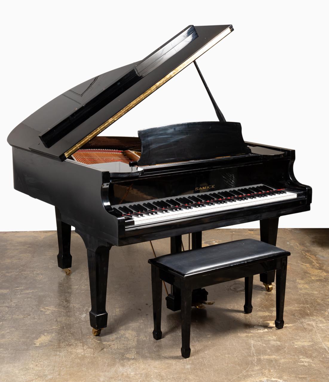 SAMICK BLACK LACQUER GRAND PIANO,