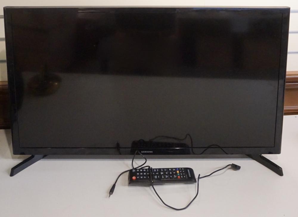 SAMSUNG 32-INCH TV WITH