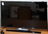 SAMSUNG 40-INCH TELEVISION WIT